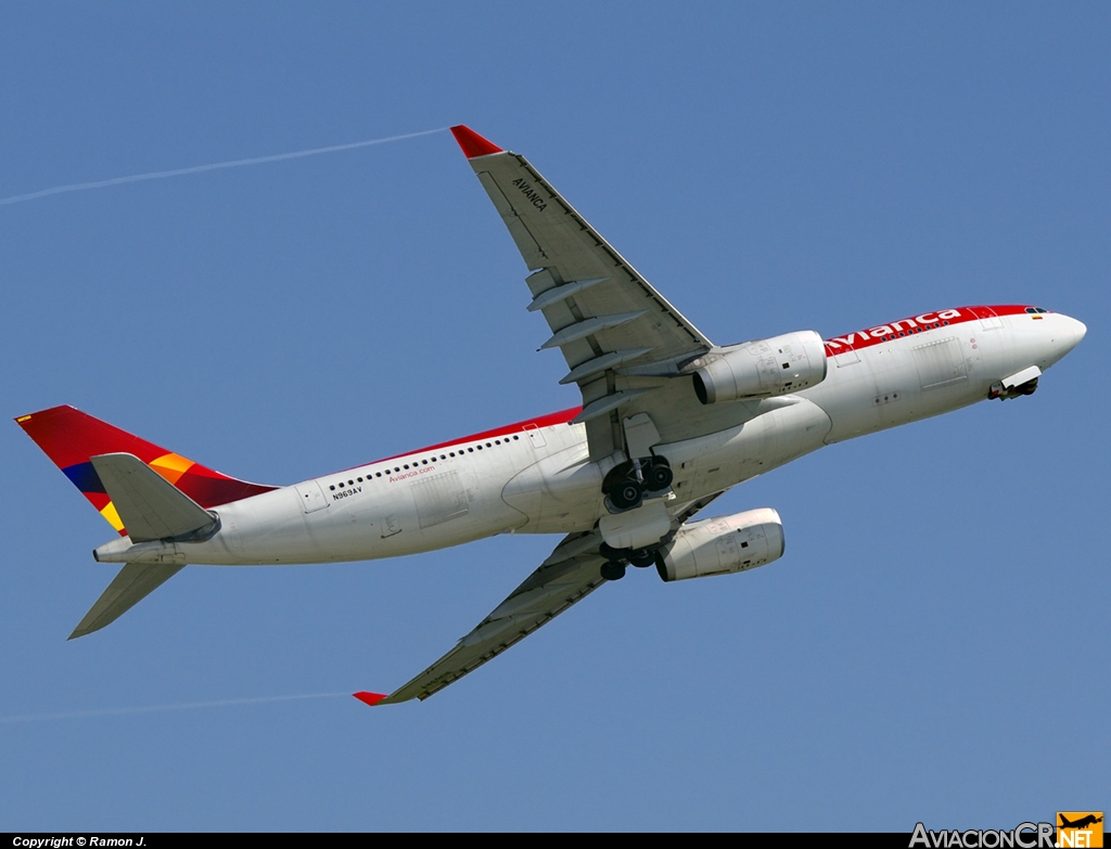 N969AV - Airbus A330-243 - Avianca Colombia