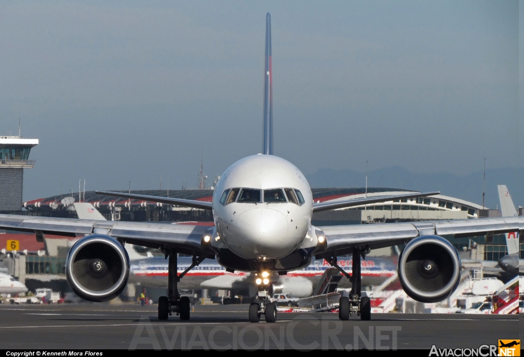 N696DL - Boeing 757-232 - Delta Airlines