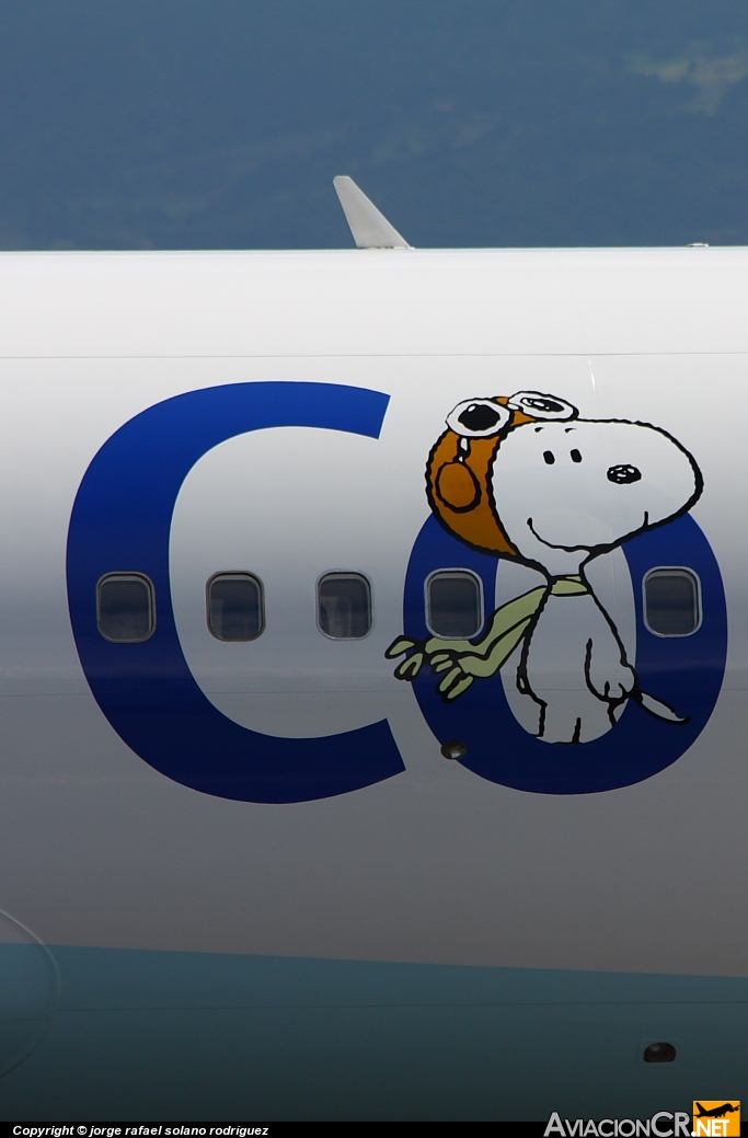 D-ABUH - Boeing 767-330/ER - Condor