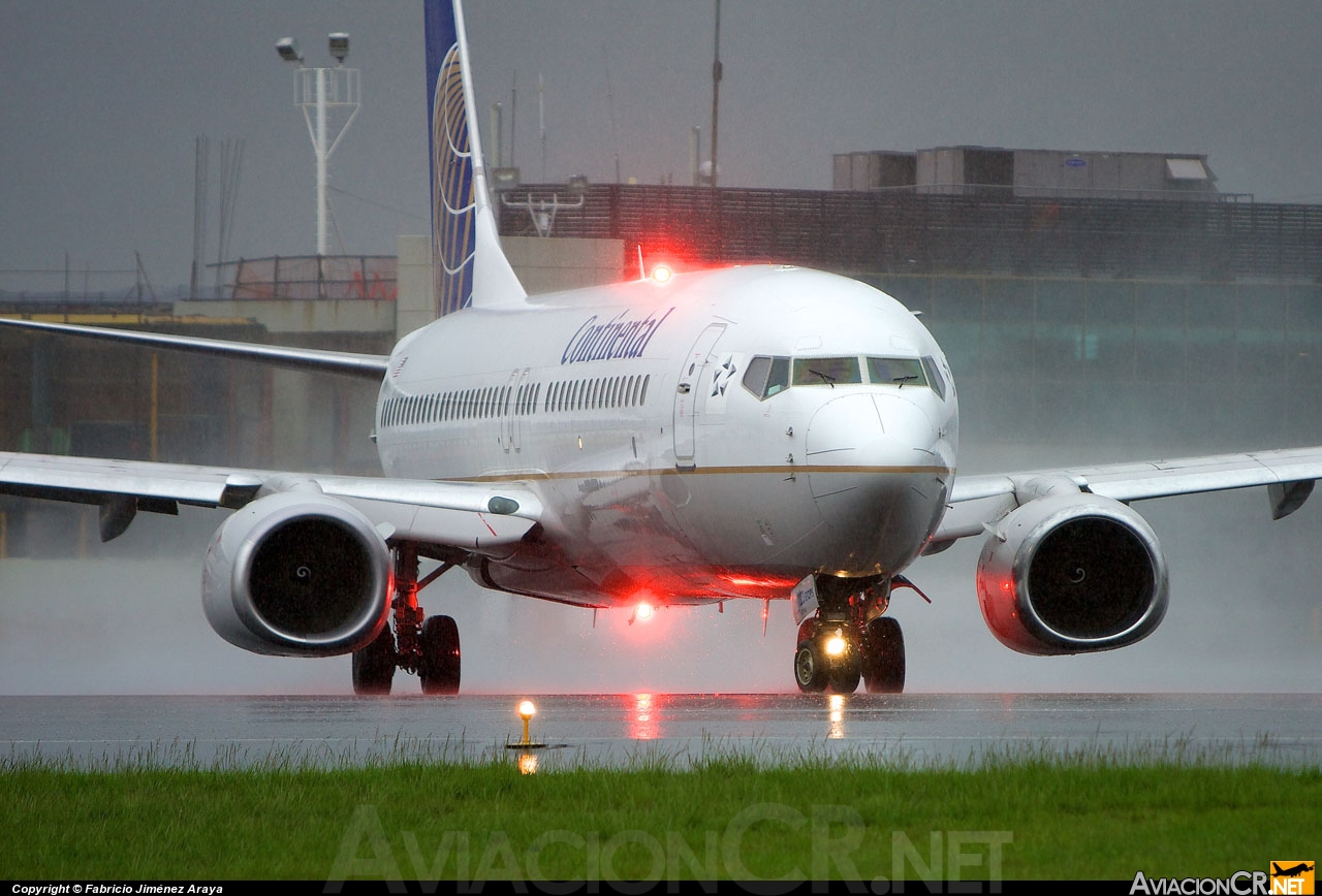 N18223 - Boeing 737-824 - Continental Airlines