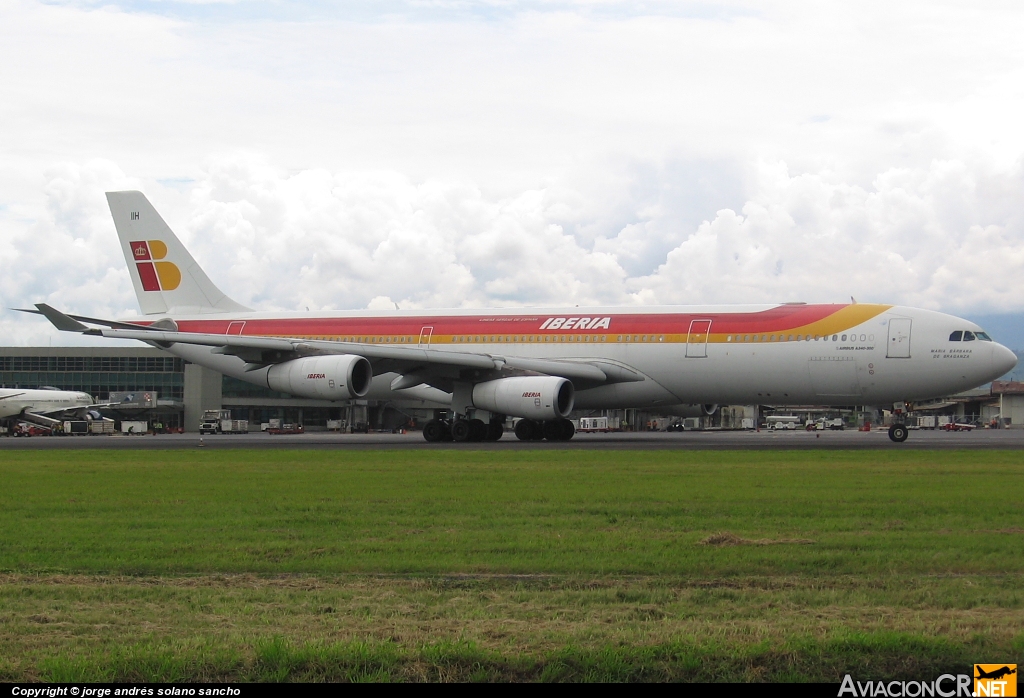 EC-IIH - Airbus A340-313X - Iberia