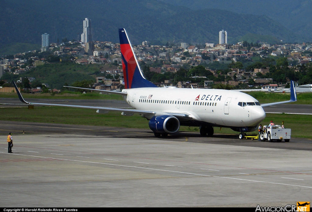 N306DQ - Boeing 737-732 - Delta Airlines