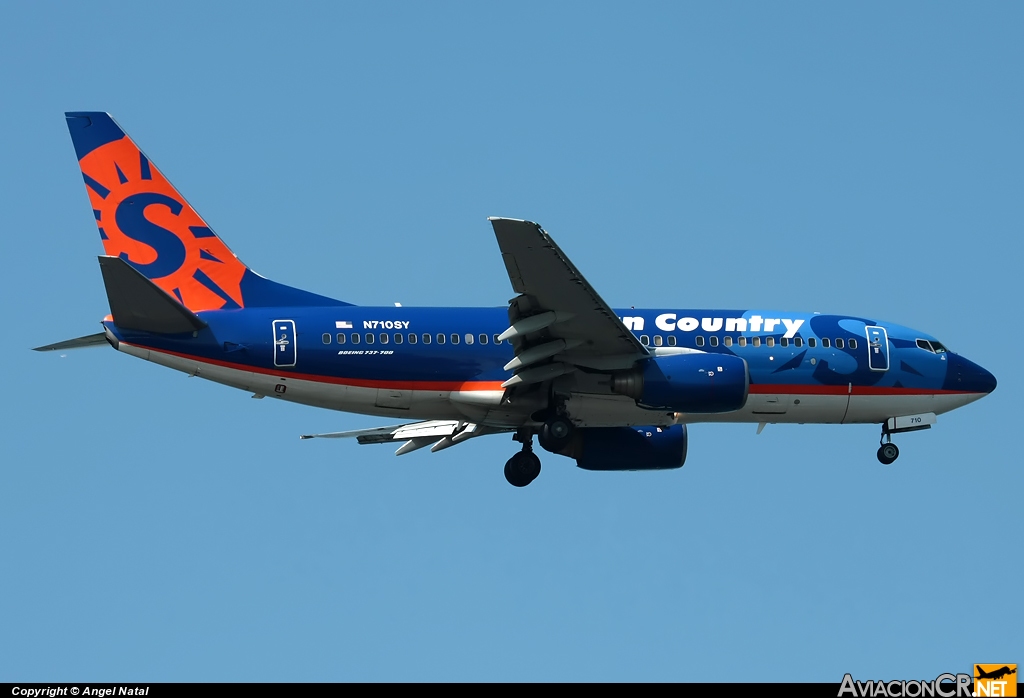 N710SY - Boeing 737-7Q8 - Sun Country