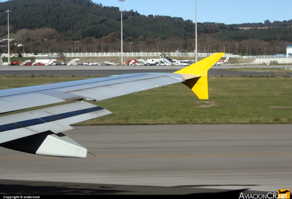 EC-KDT - Airbus A320-216 - Click Air