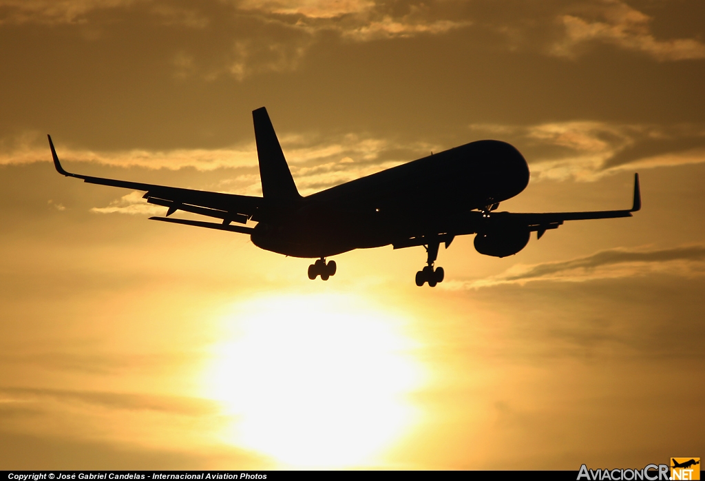 N***AA - Boeing 757-223 - American Airlines