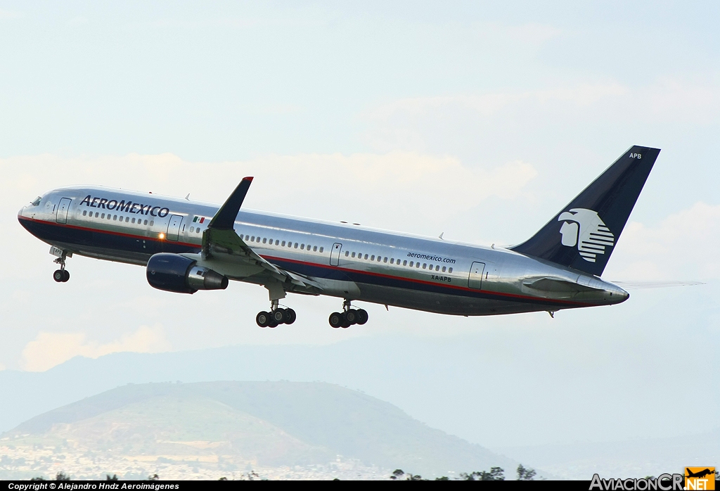 XA-APB - Boeing 767-3Q8(ER) - Aeromexico