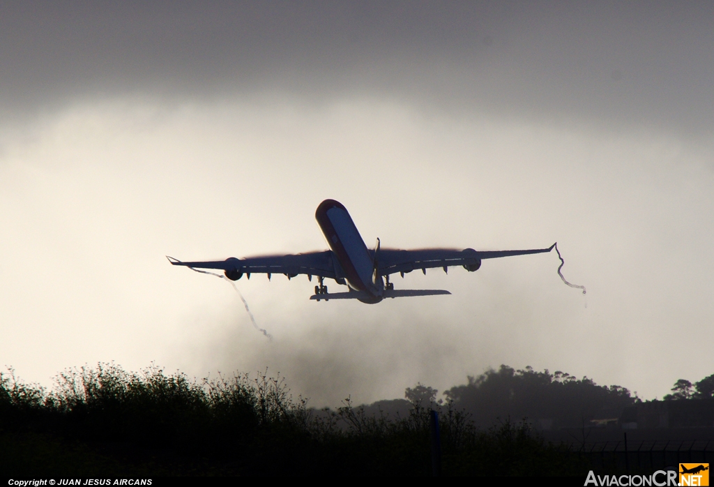 EC-LCZ - Airbus A340-642 - Iberia