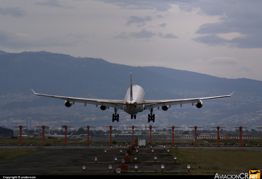 EC-GHX - Airbus A340-313X - Iberia