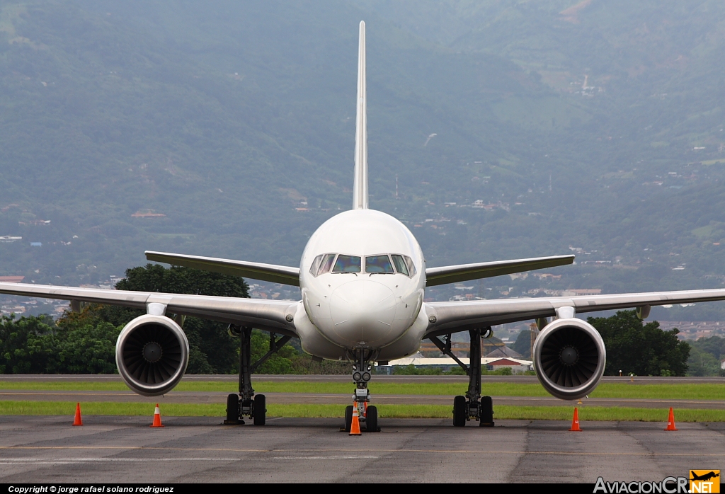 N610G - Boeing 757-22L - Comco