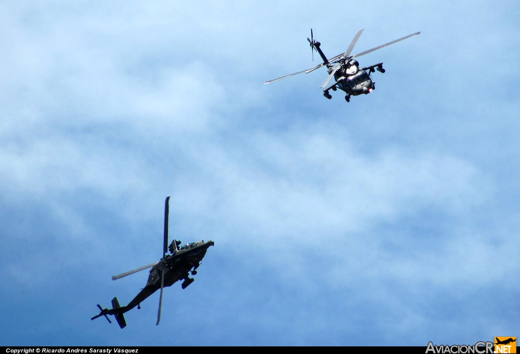 FAC4127 - Sikorsky S-70A-42 Black Hawk - Fuerza Aérea Colombiana