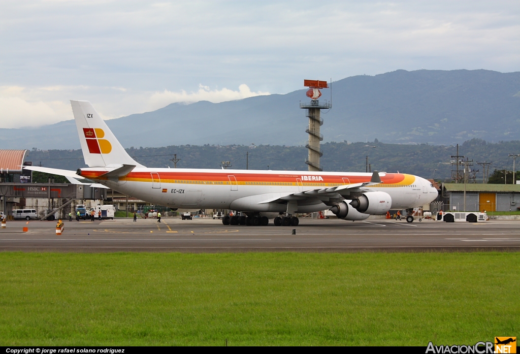 EC-IZX - Airbus A340-642 - Iberia