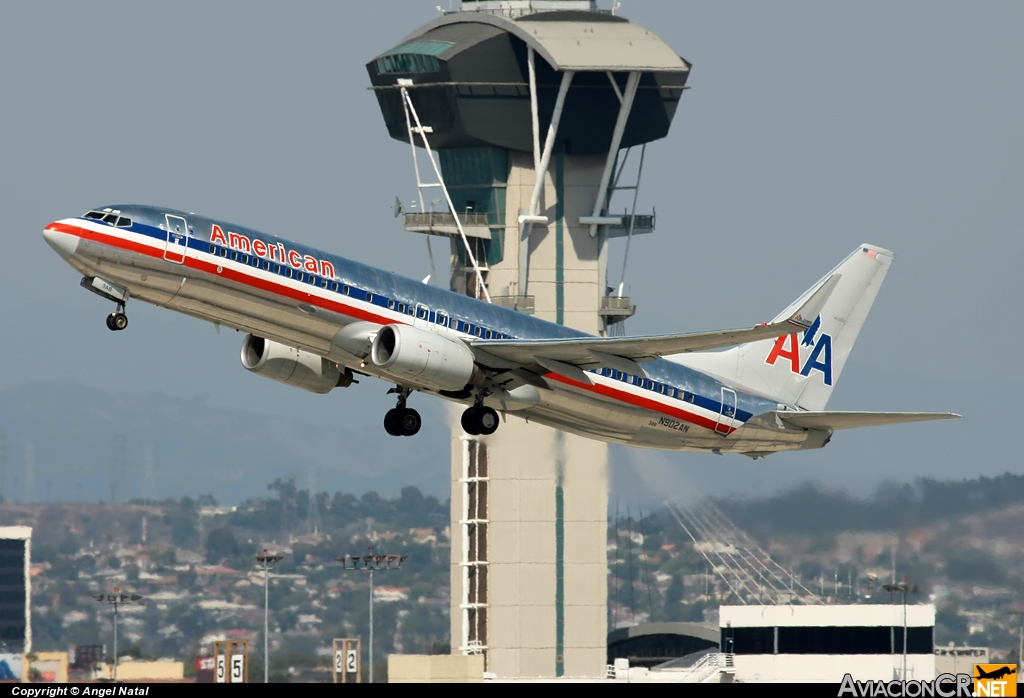 N902AN - Boeing 737-823 - American Airlines