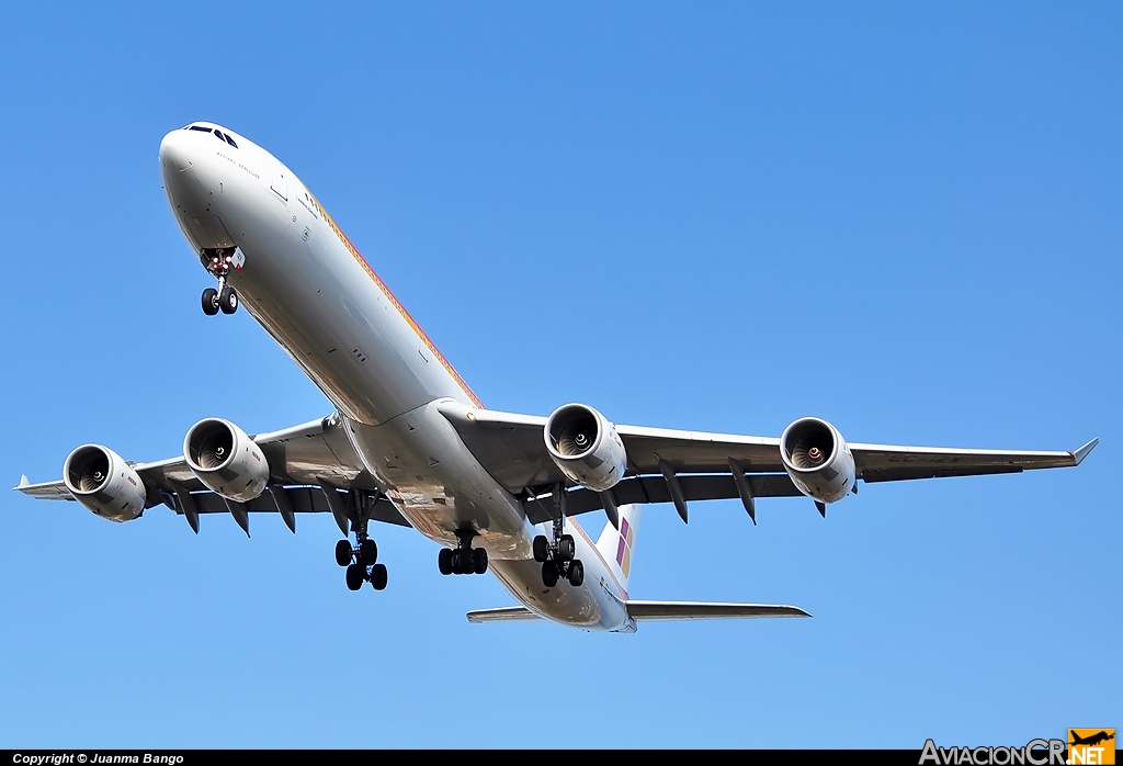 EC-IZX - Airbus A340-642 - Iberia