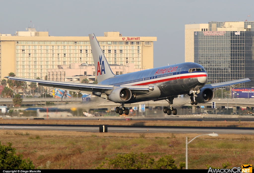 N323AA - Boeing 767-223/ER - American Airlines