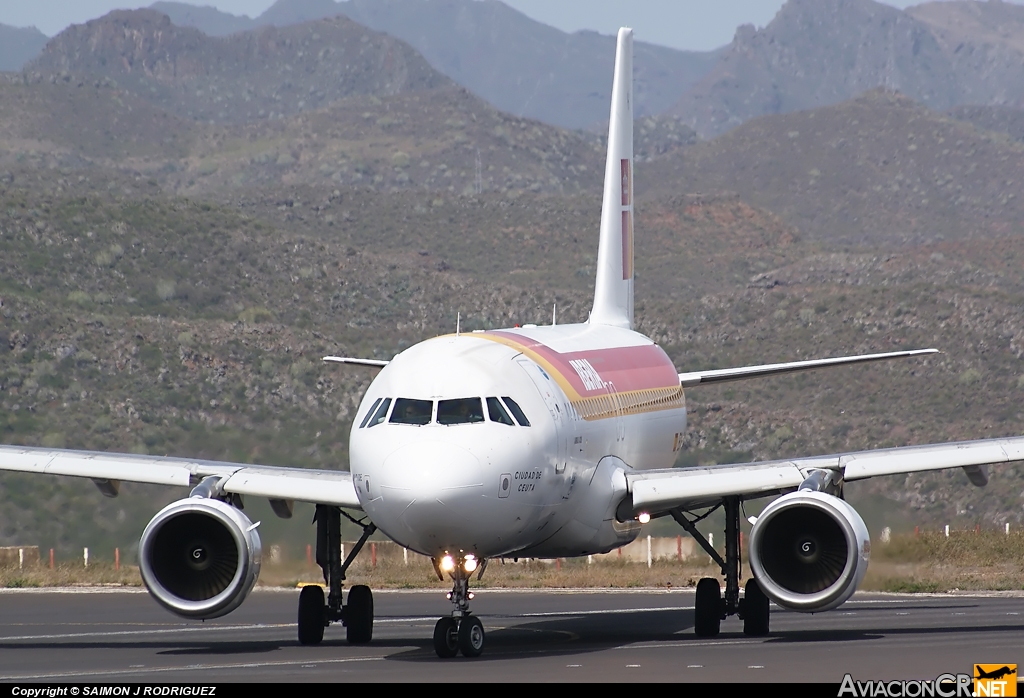 EC-HYC - Airbus A320-214 - Iberia