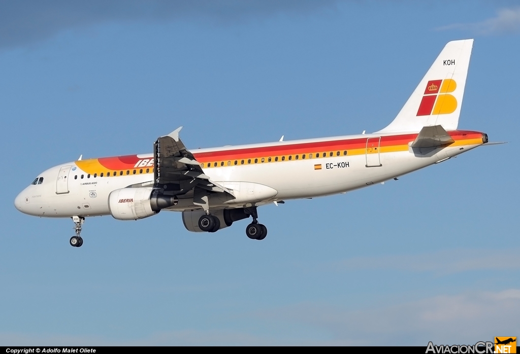 EC-KOH - Airbus A320-214 - Iberia