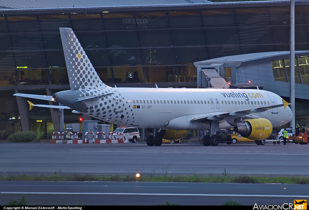 EC-JSY - Airbus A320-214 - Vueling