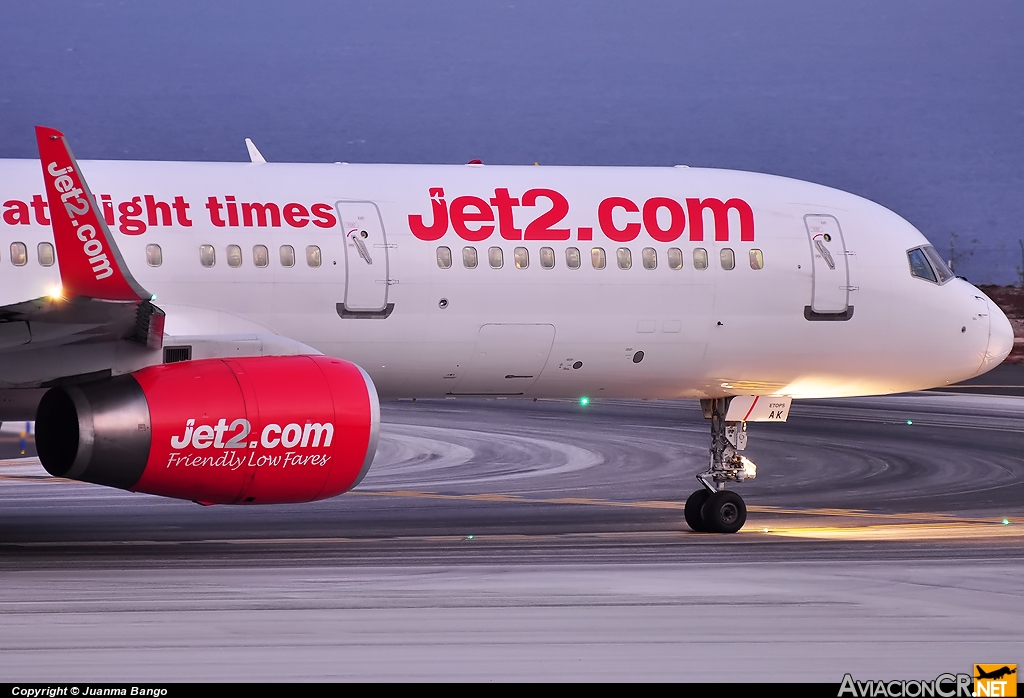 G-LSAK - Boeing 757-23N - Jet2.com