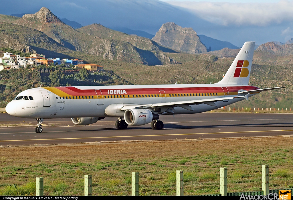 EC-IGK - Airbus A321-211 - Iberia