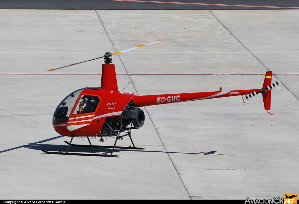 EC-GUC - Robinson R22 Beta II - Privado