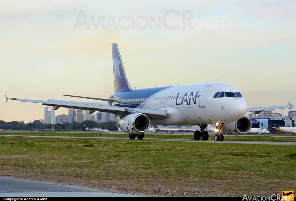 LV-BFY - Airbus A320-233 - LAN Argentina
