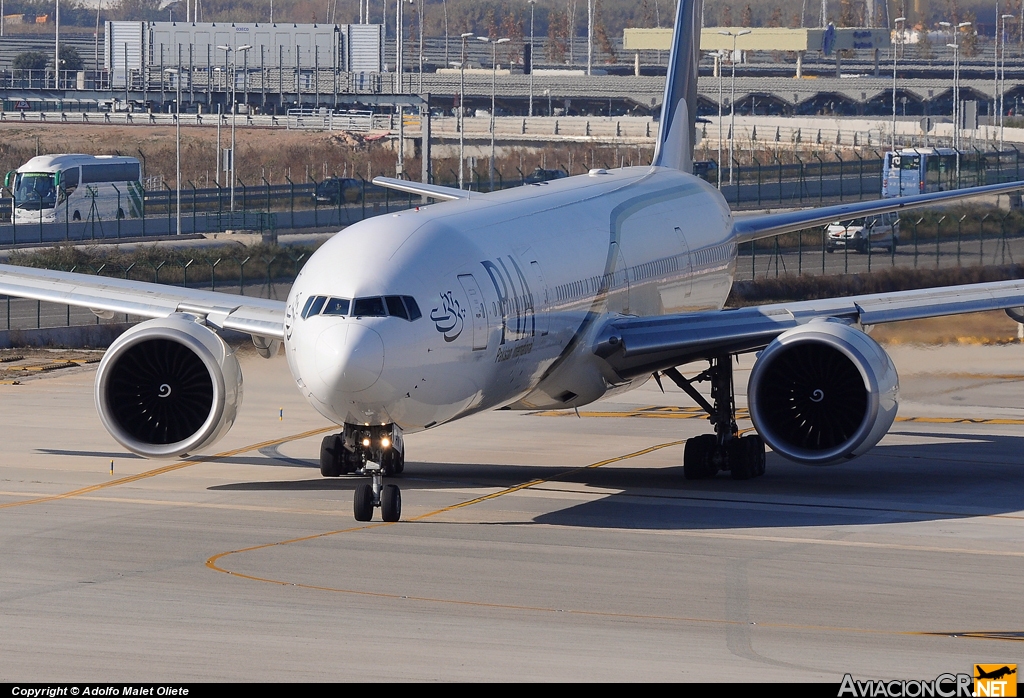 AP-BHV - Boeing 777-340/ER - Pakistan International Airlines (PIA)