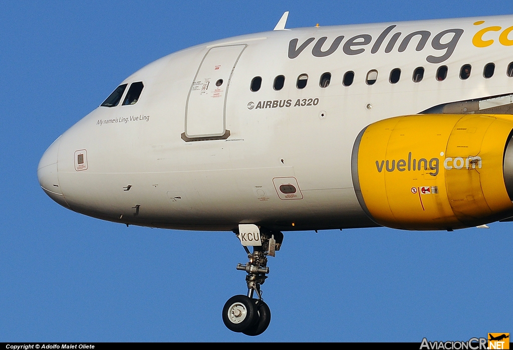 EC-KCU - Airbus A320-216 - Vueling