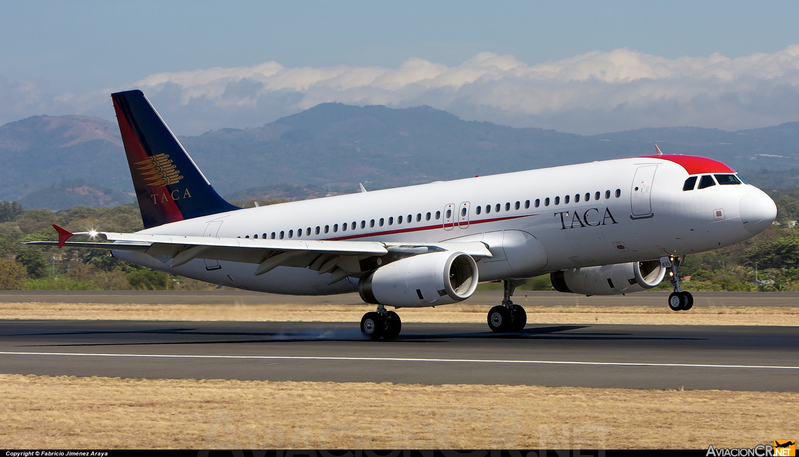 N495TA - Airbus A320-233 - TACA