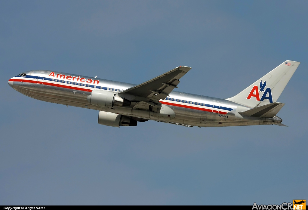 N324AA - Boeing 767-223(ER) - American Airlines