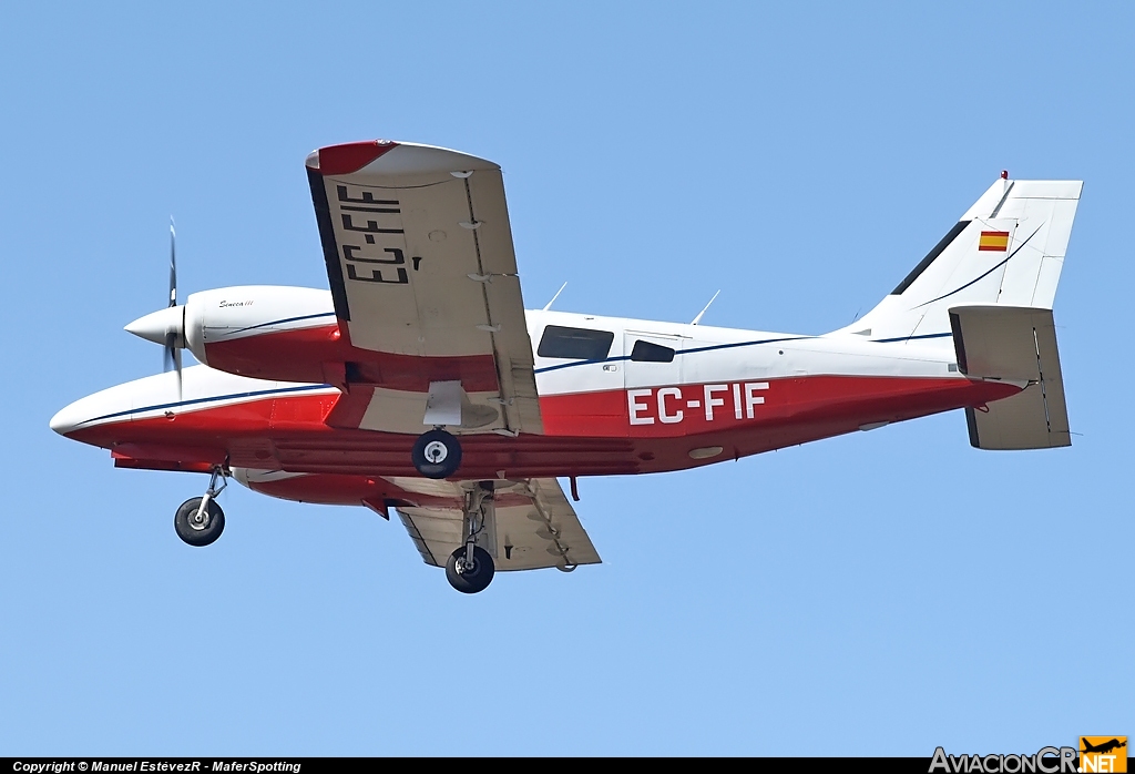 EC-FIF - Piper PA-34-220T Seneca III - Club Aéreo La Paloma <Aerovento>