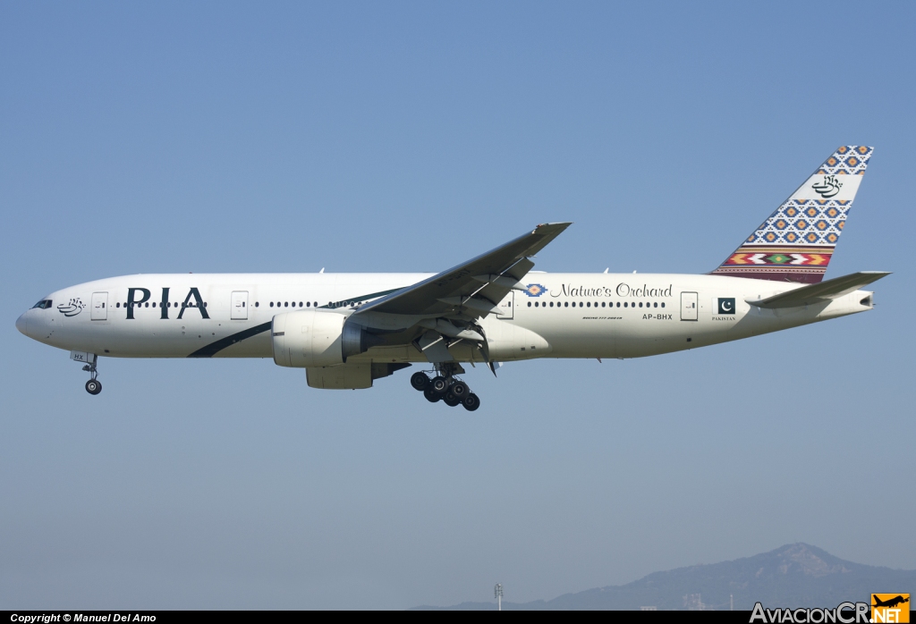 AP-BHX - Boeing 777-240/ER - Pakistan International Airlines (PIA)