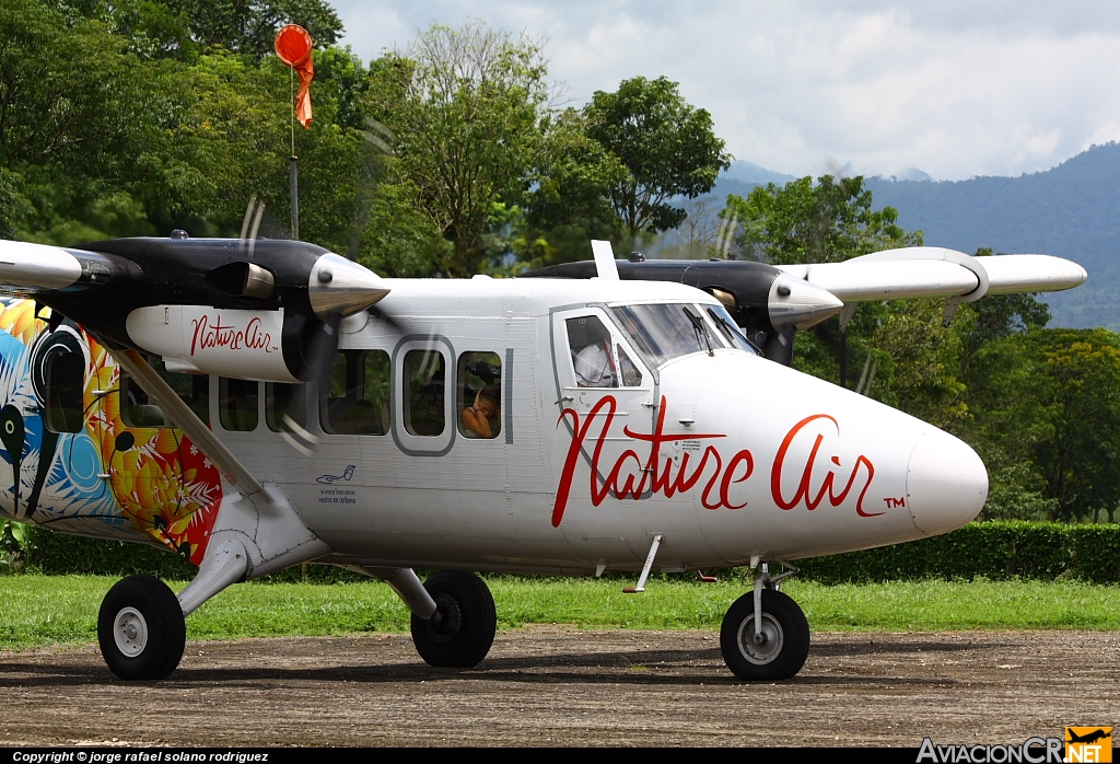 TI-AZC - De Havilland Canada DHC-6-300 Twin Otter - Nature Air