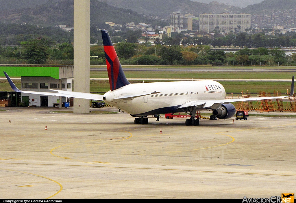 N1610D - Boeing 767-332/ER - Delta Air Lines