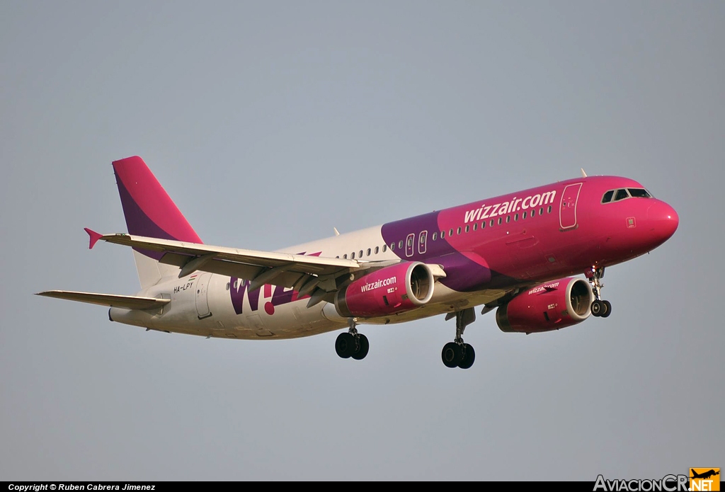 HA-LPY - Airbus A320-232 - Wizzair