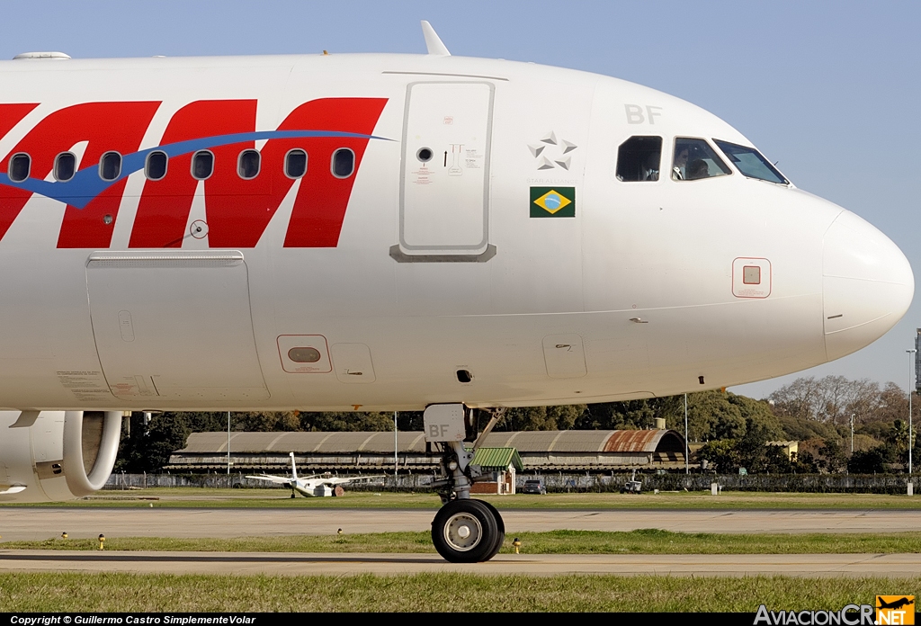 PR-MBF - Airbus A320-232 - TAM