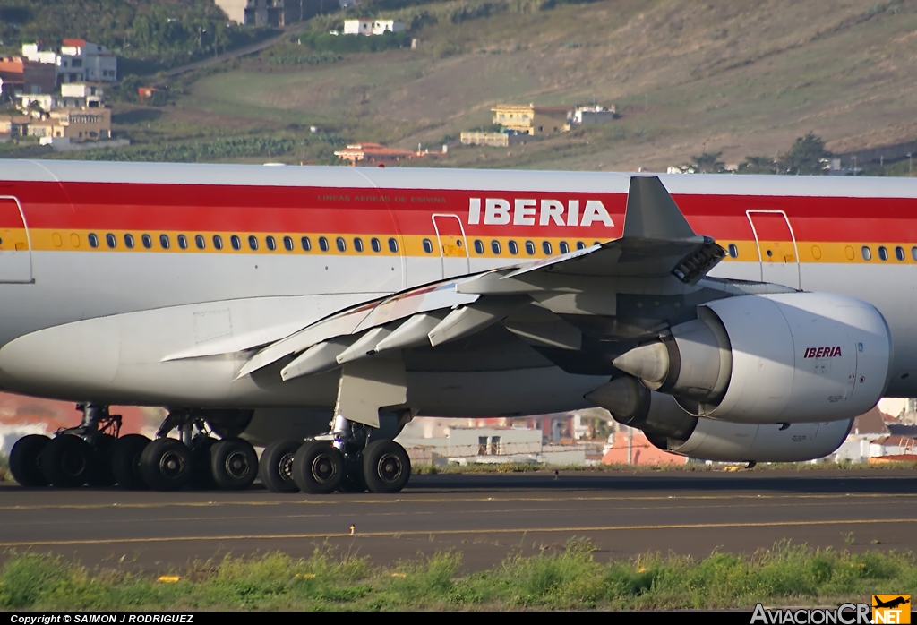 EC-IZY - Airbus A340-642 - Iberia