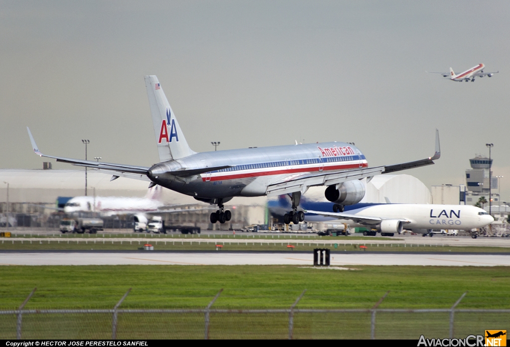 N617AM - Boeing 757-223 - American Airlines
