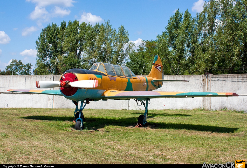 04 - Yakovlev Yak-52 - Fuerza Aerea Hungara