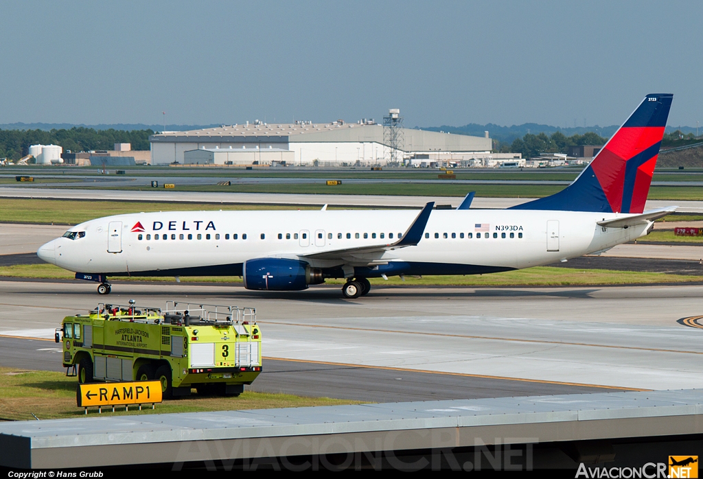 N393DA - Boeing 737-832 - Delta Air Lines