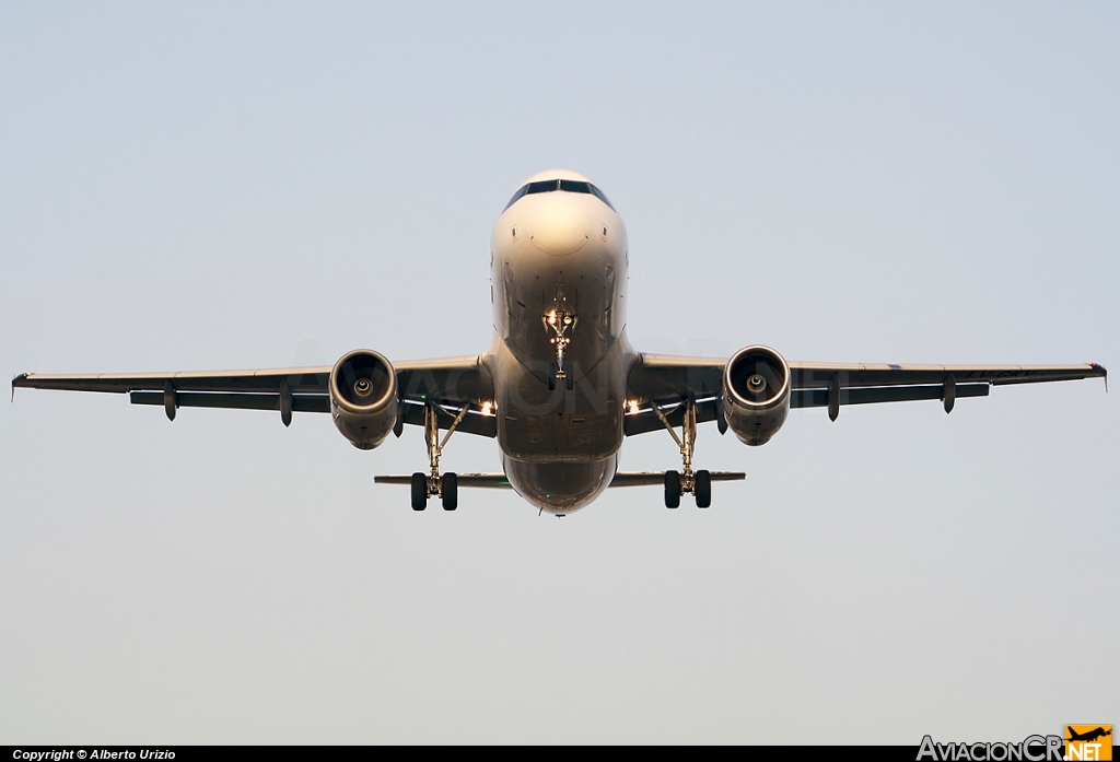 LV-CKV - Airbus A320-233 - LAN Argentina