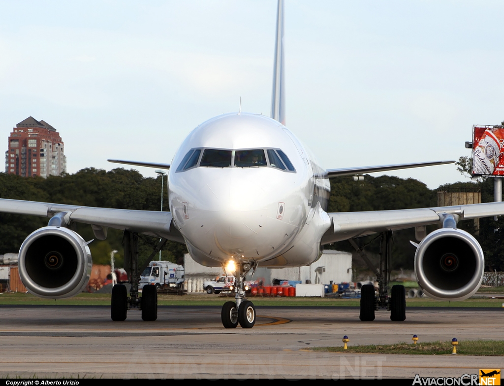 LV-BSJ - Airbus A320-233 - LAN Argentina