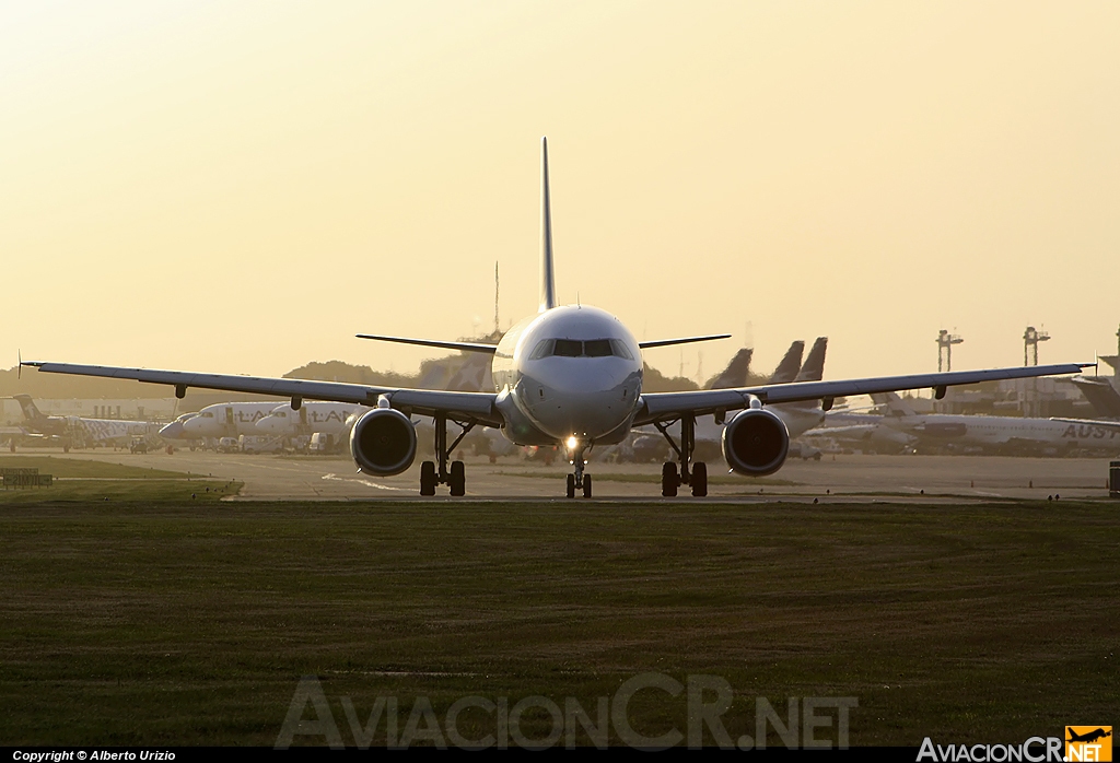 LV-BGI - Airbus A320-233 - LAN Argentina