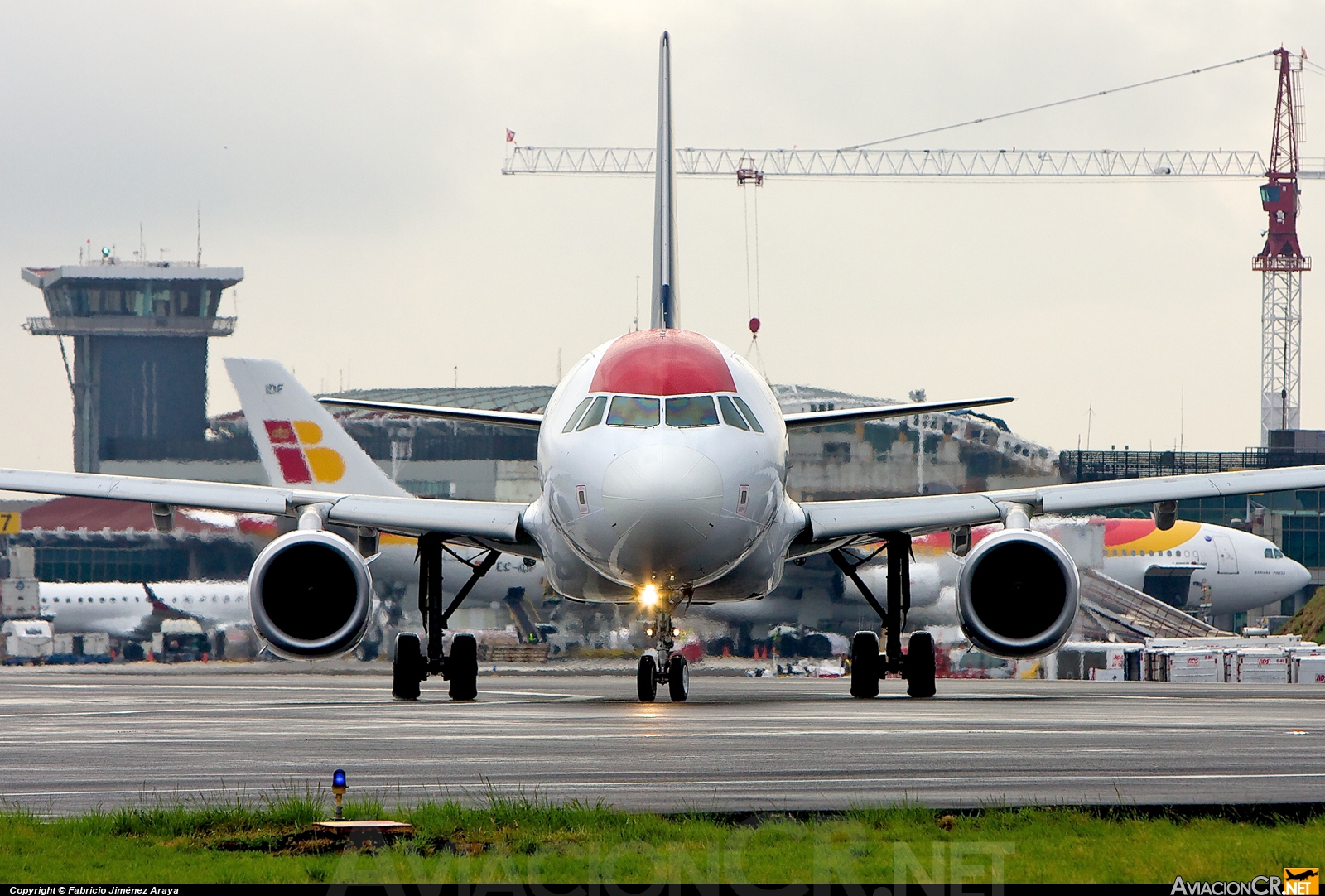 N496TA - Airbus A320-233 - TACA