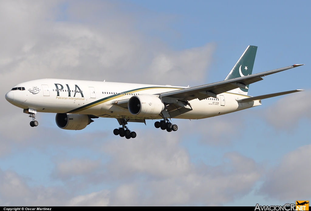 AP-BGK - Boeing 777-240/ER - Pakistan International Airlines (PIA)