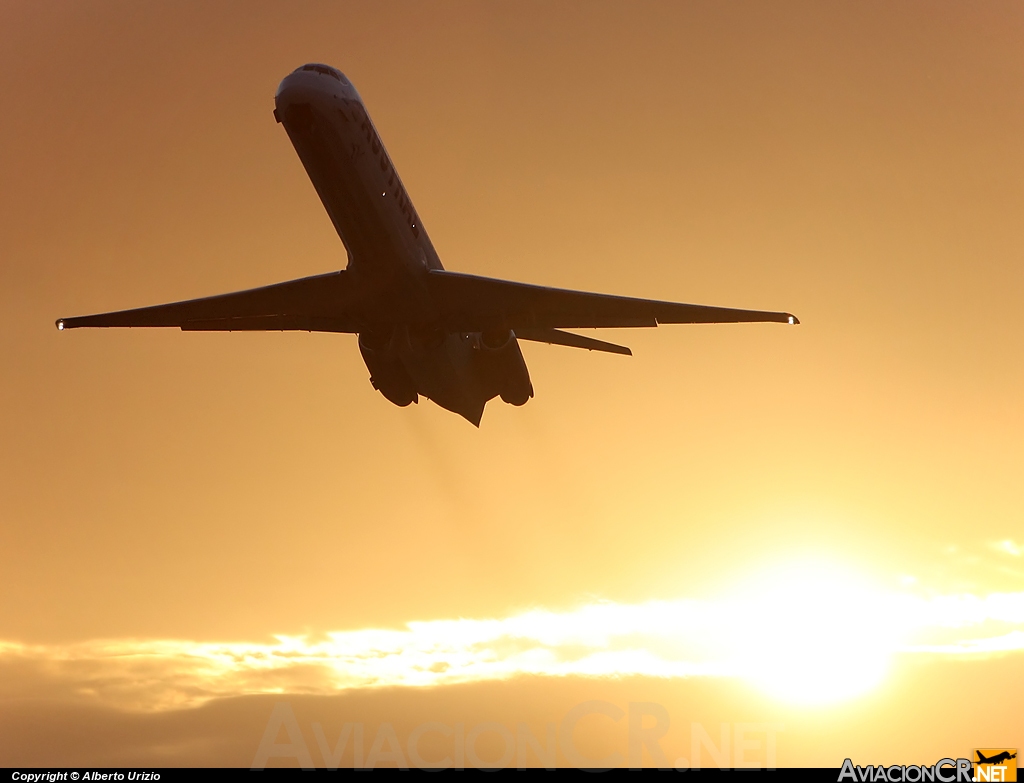 LV-WGN - McDonnell Douglas MD-83 (DC-9-83) - Austral Líneas Aéreas