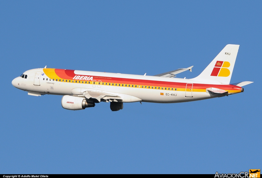 EC-KHJ - Airbus A320-214 - Iberia