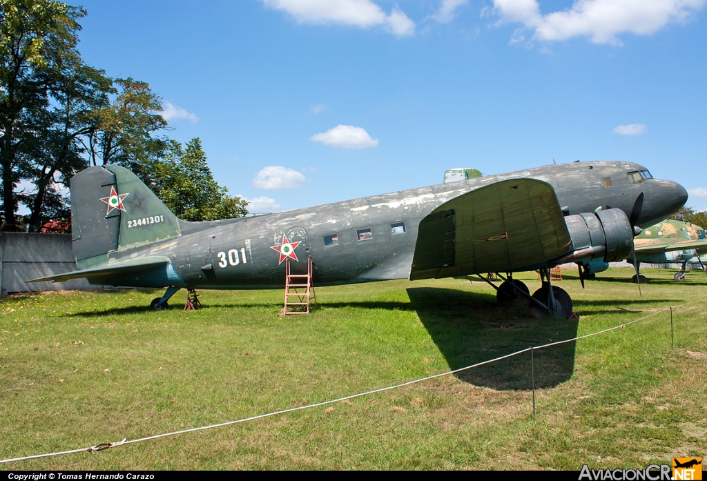301 - Lisunov Li-2T - Fuerza Aerea de Hungría