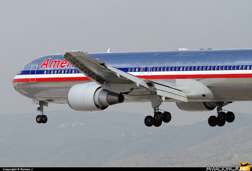 N392AN - Boeing 767-323/ER - American Airlines