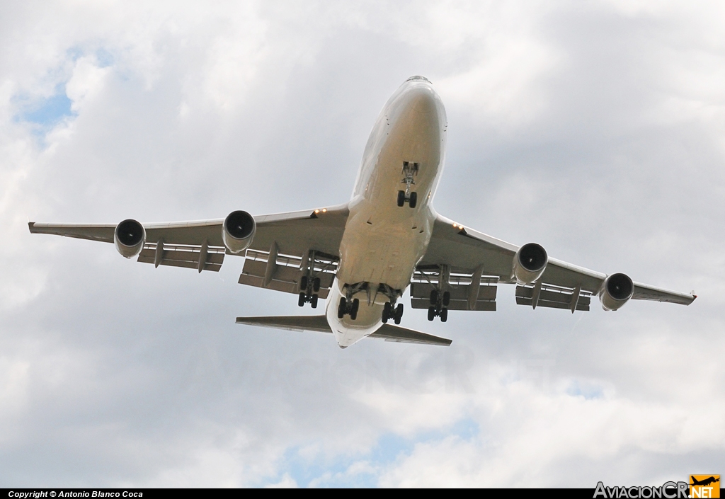 LX-YCV - Boeing 747-4R7F/SCD - Cargolux