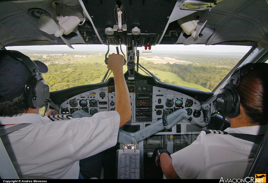 TI-AYQ - De Havilland Canada DHC-6-300 Twin Otter - Nature Air